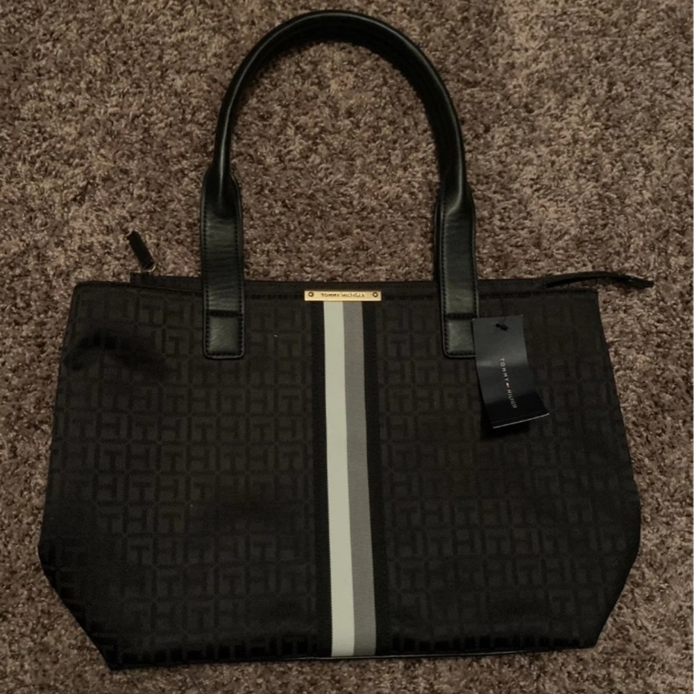 Tommy Hilfiger purse